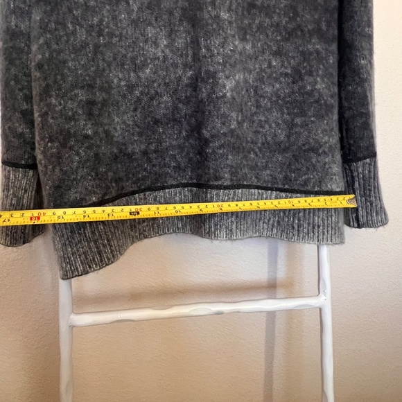 360 Cashmere Gray Distressed Pattern Long Sweater Loose Fit Size M - Picture 12 of 14